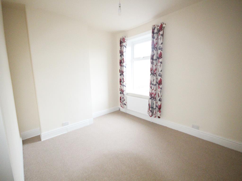 3 bedroom mid terrace house To Let in Barnoldswick - IMG_1228.jpg